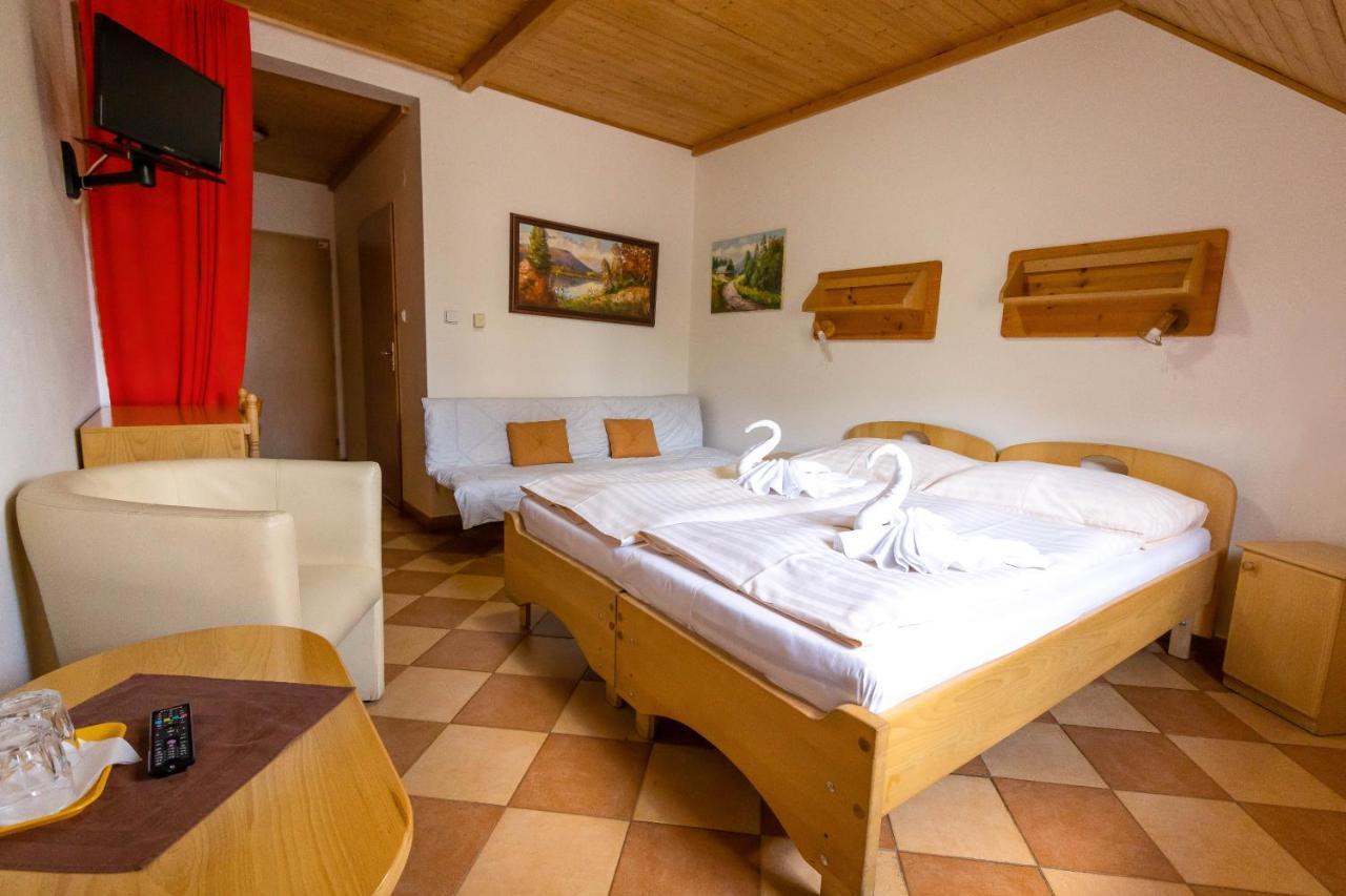 Horsky Hotel Rajska Bouda Malenovice  Екстериор снимка